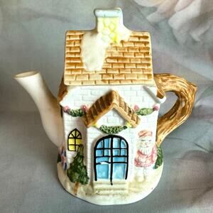 Vintage Houston Harvest Christmas Cozy Cottage Ceramic Teapot